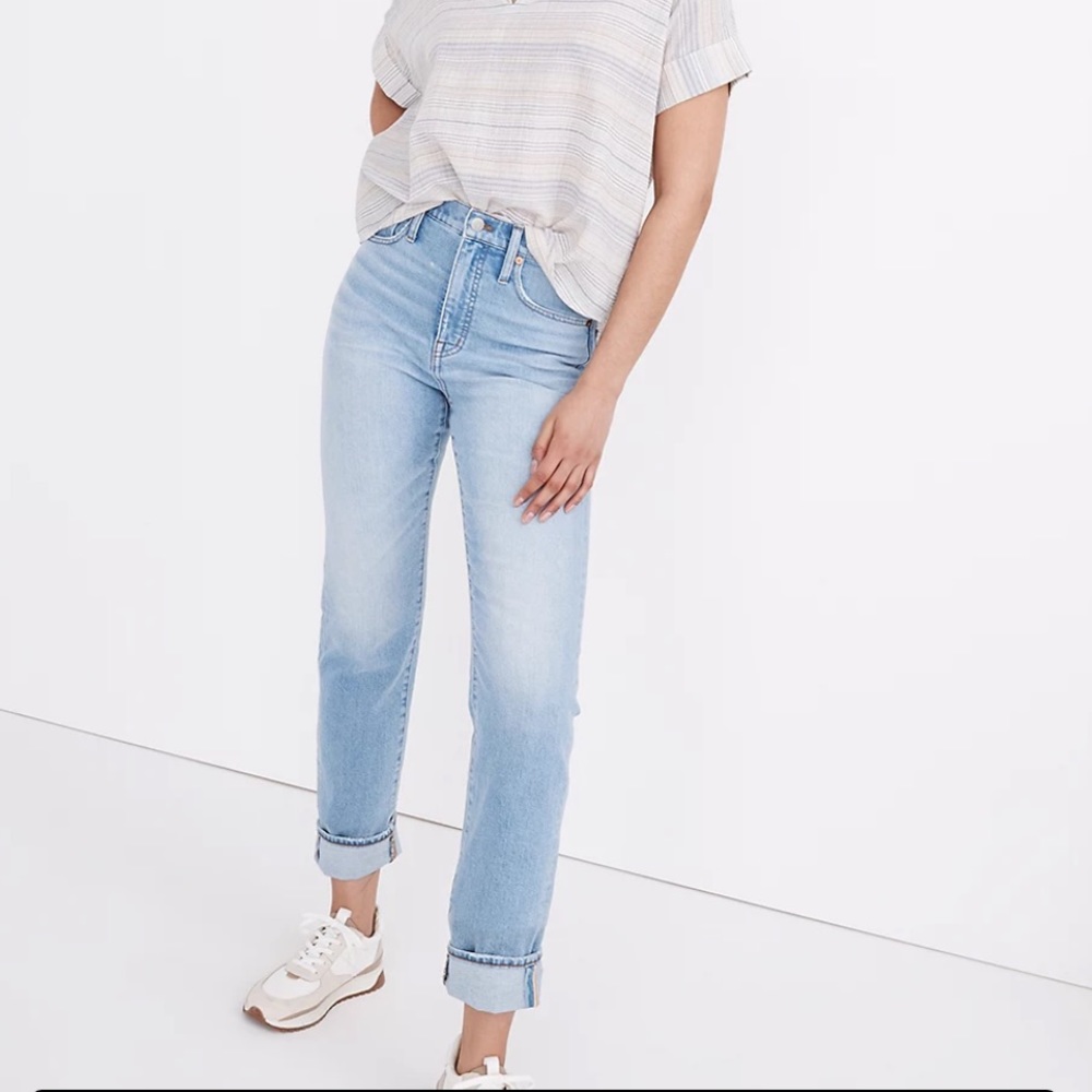 Madewell Classic Straight Jeans in Sayles Wash - 26